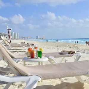 Mia Cancún